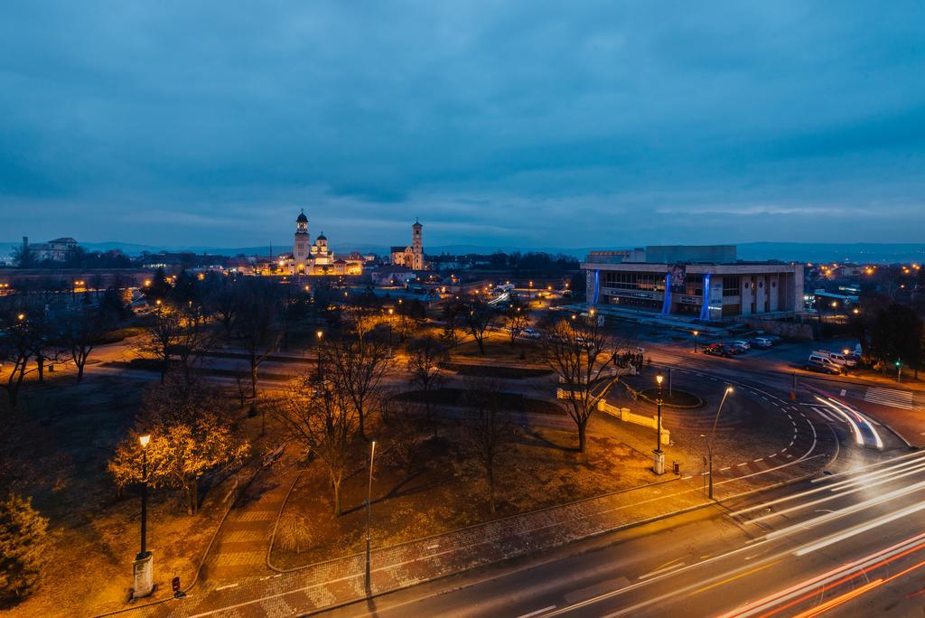 Penthouse Anairam Apartment Alba Iulia Exterior photo